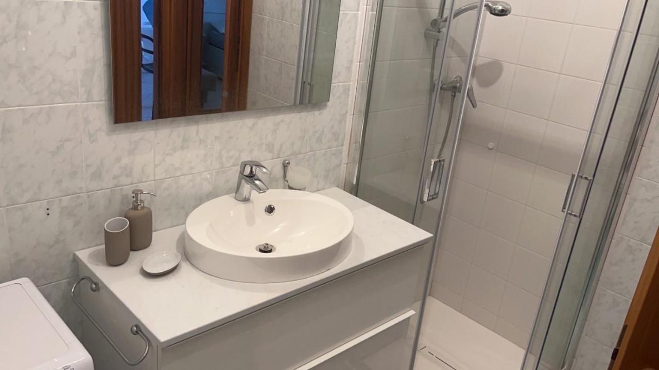 Green Apartment And Pools デセンツァーノ・デル・ガルダ エクステリア 写真