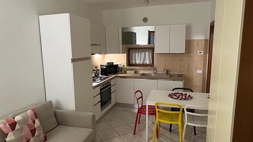 Green Apartment And Pools デセンツァーノ・デル・ガルダ エクステリア 写真